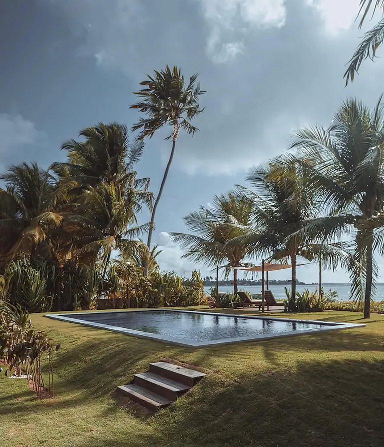 Beachfront house on the Route of Miracles