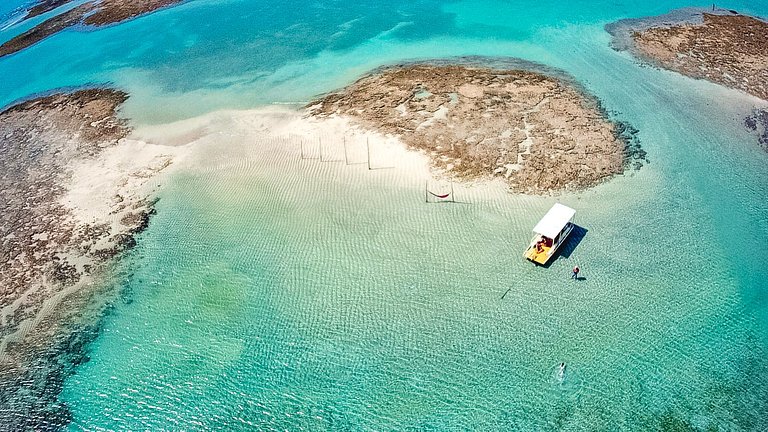 Aluá Patacho House with a Rooftop by the Sea