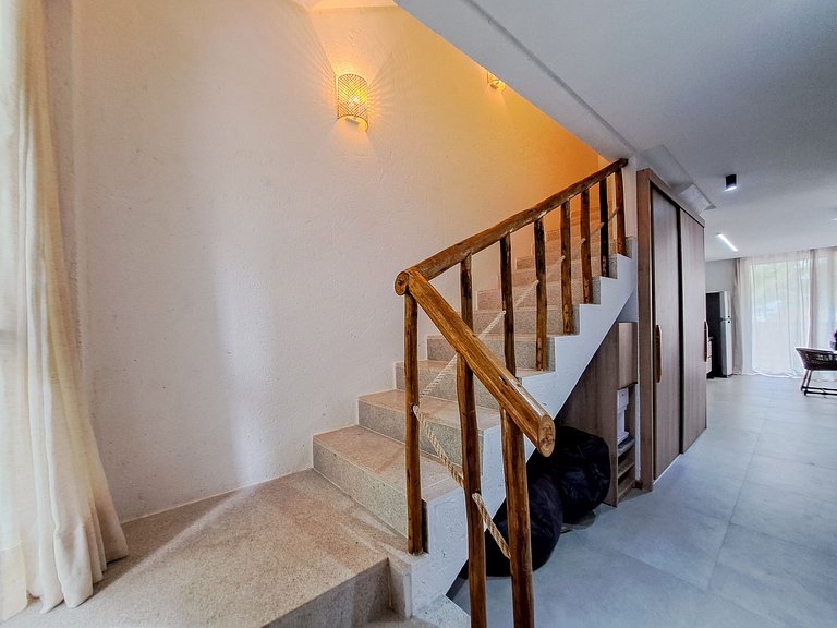 Aluá Patacho House with a Rooftop by the Sea